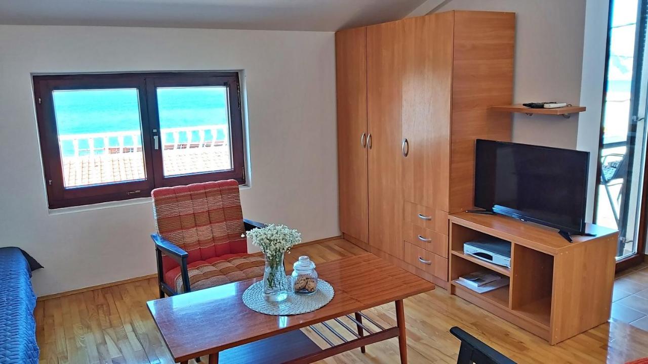 Apartment Roscic Omis Exterior photo